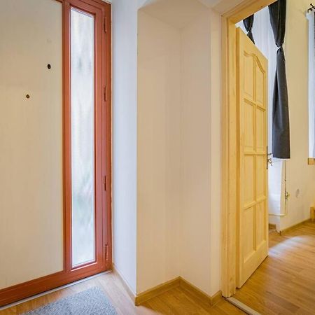 2 Bedroom Flat In The Dob Street, Venus Budapest Bagian luar foto
