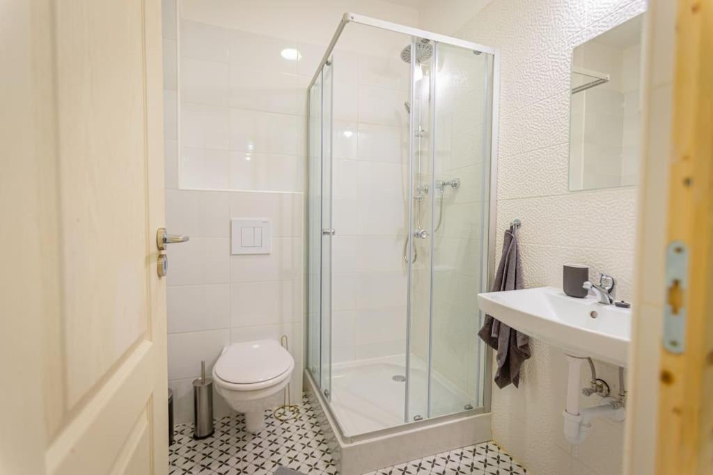 2 Bedroom Flat In The Dob Street, Venus Budapest Bagian luar foto